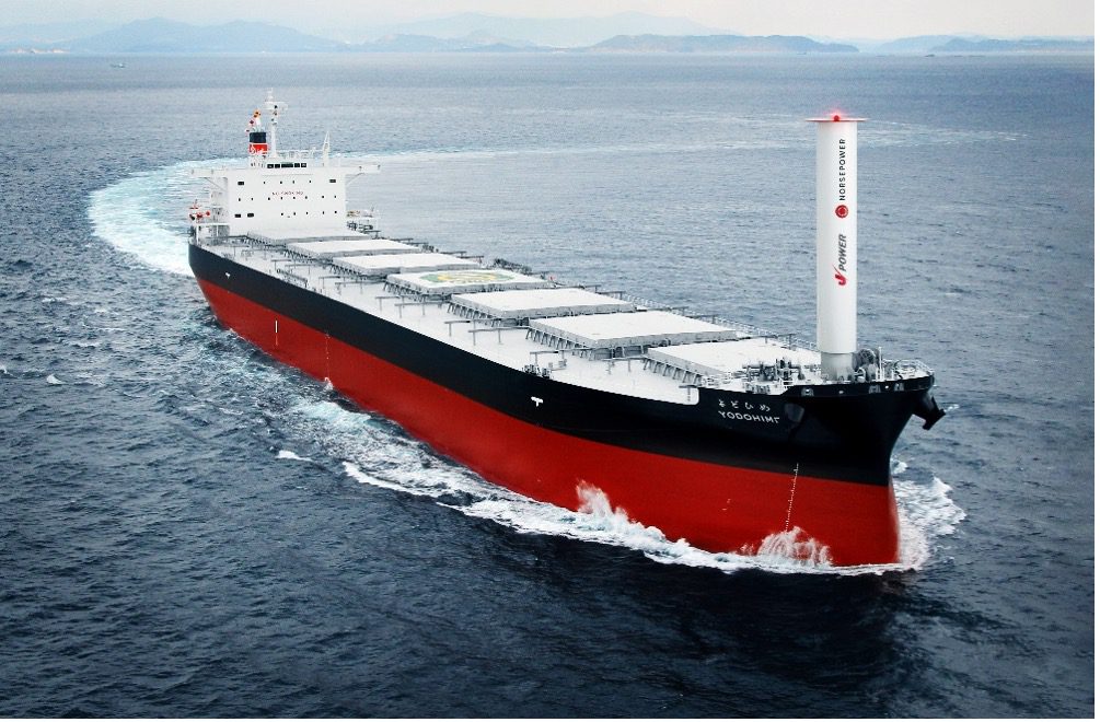 Image of the vessel equipped with the Norsepower Rotor Sail™